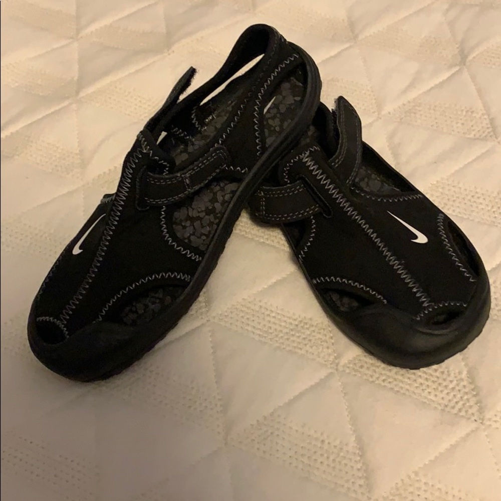 Kids Nike Sandals - Size 12c